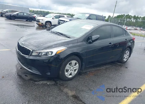 2017 Kia Forte Lx z USA, uszkodzony, nr VIN 3KPFL4A70HE143523